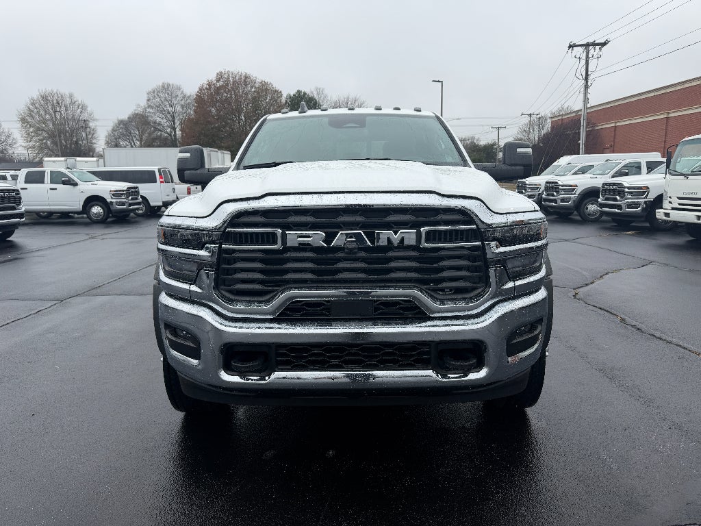 2026 RAM Ram 5500 Chassis Cab RAM 5500 TRADESMAN CHASSIS CREW CAB 4X4 84' CA