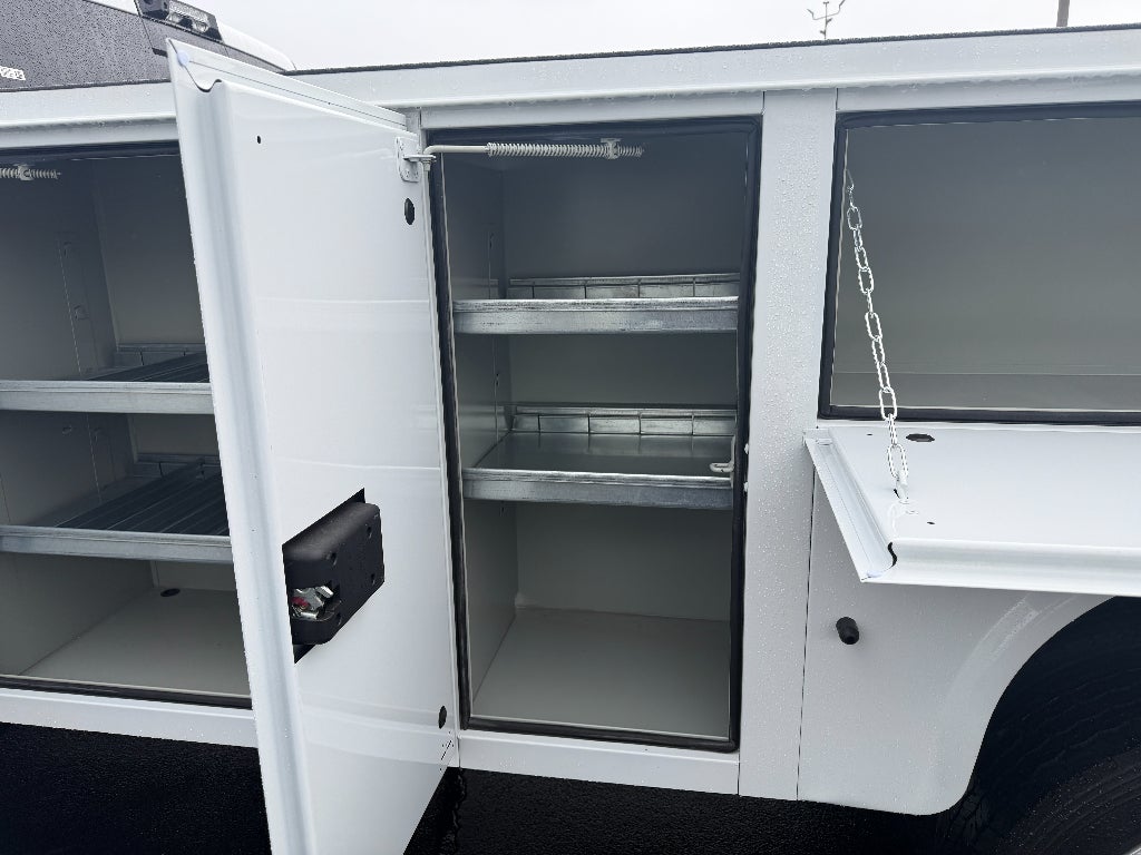 2026 RAM Ram 5500 Chassis Cab RAM 5500 TRADESMAN CHASSIS CREW CAB 4X4 84' CA