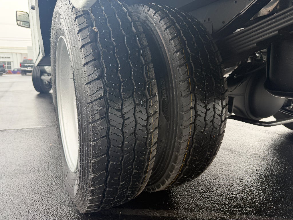 2026 RAM Ram 5500 Chassis Cab RAM 5500 TRADESMAN CHASSIS CREW CAB 4X4 84' CA