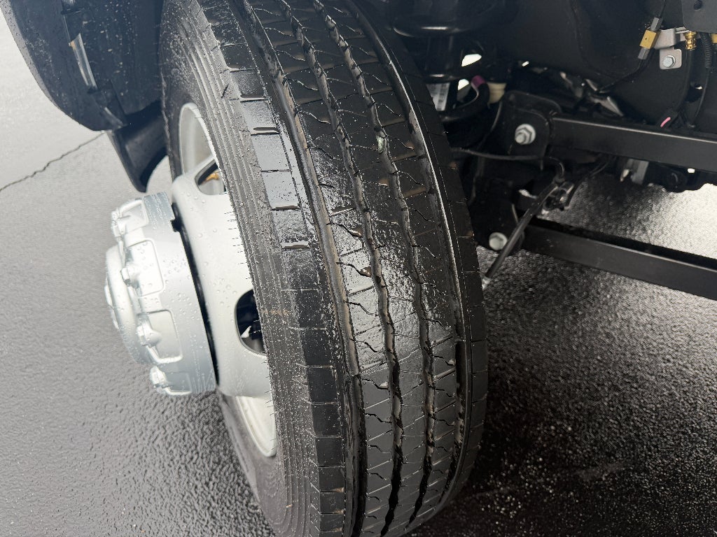 2026 RAM Ram 5500 Chassis Cab RAM 5500 TRADESMAN CHASSIS CREW CAB 4X4 84' CA