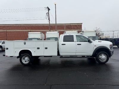 2026 RAM Ram 5500 Chassis Cab RAM 5500 TRADESMAN CHASSIS CREW CAB 4X4 84' CA