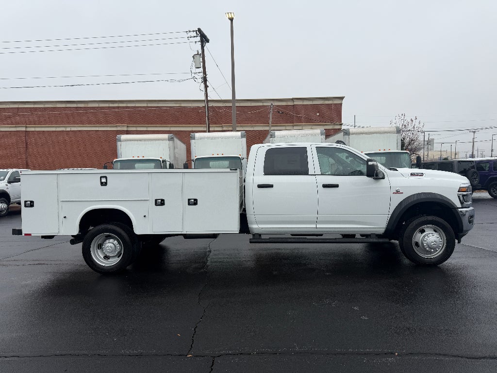 2026 RAM Ram 5500 Chassis Cab RAM 5500 TRADESMAN CHASSIS CREW CAB 4X4 84' CA