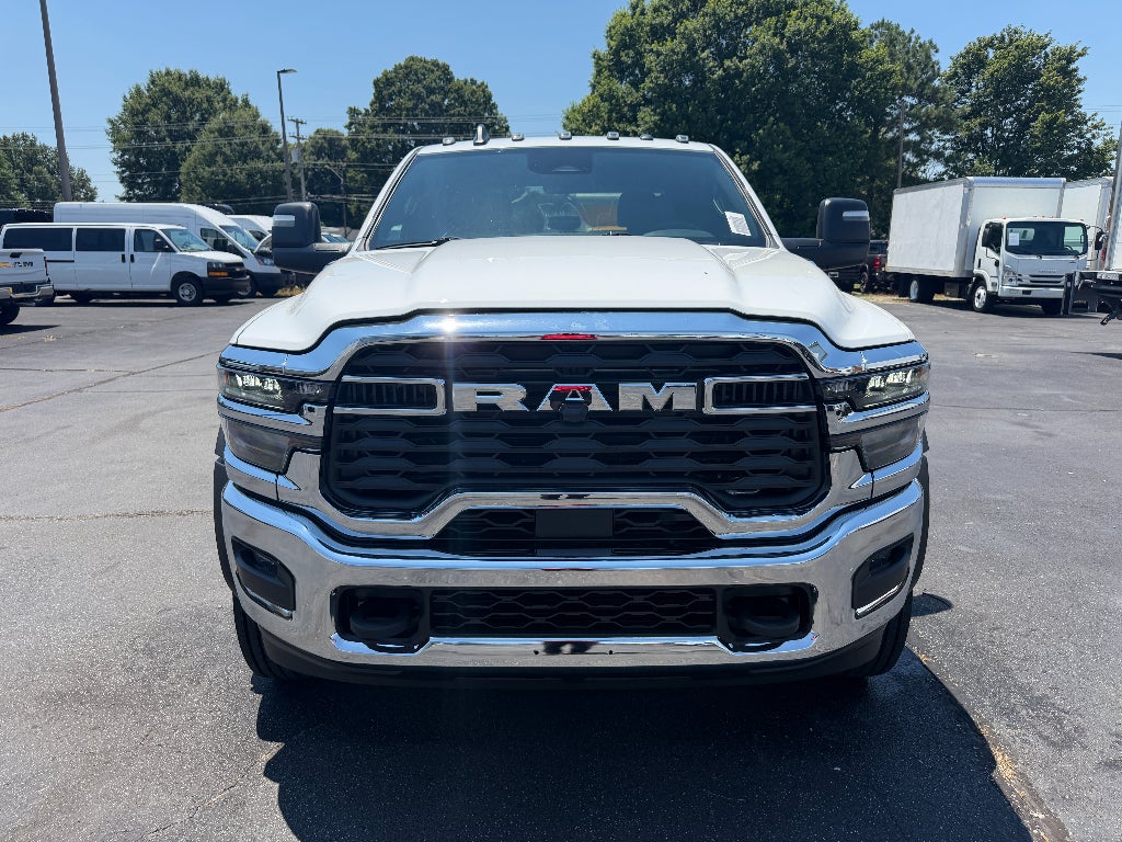 2026 RAM Ram 5500 Chassis Cab RAM 5500 TRADESMAN CHASSIS CREW CAB 4X4 84' CA