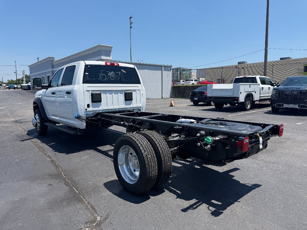 2026 RAM Ram 5500 Chassis Cab RAM 5500 TRADESMAN CHASSIS CREW CAB 4X4 84' CA