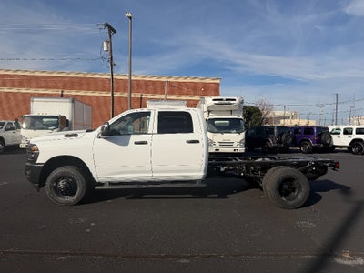 2026 RAM Ram 3500 Chassis Cab RAM 3500 TRADESMAN CREW CAB CHASSIS 4X4 60' CA