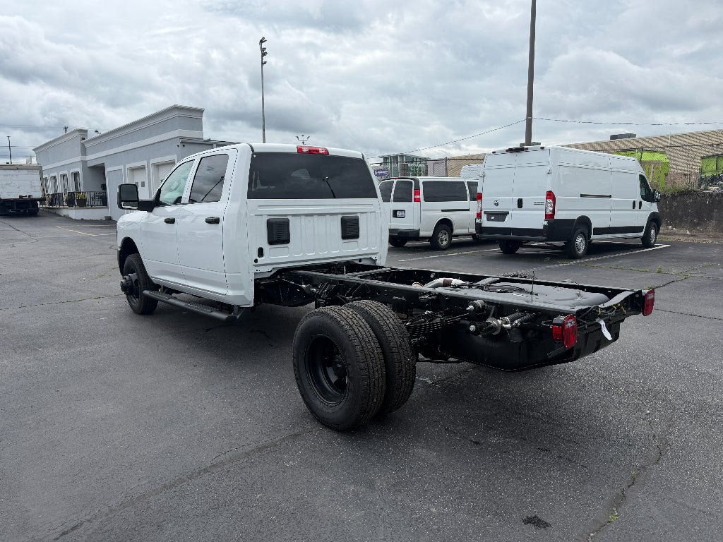 2026 RAM Ram 3500 Chassis Cab RAM 3500 TRADESMAN CREW CAB CHASSIS 4X4 60' CA