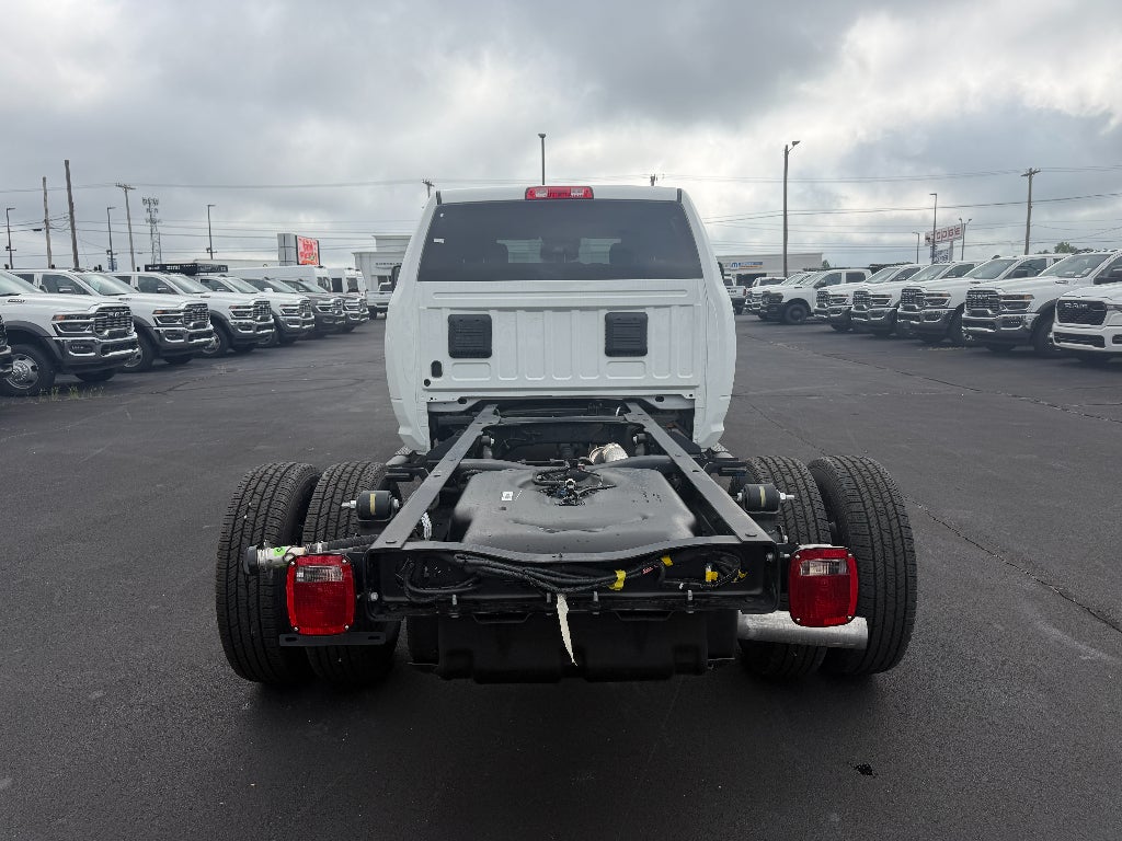2026 RAM 3500 Chassis RAM 3500 TRADESMAN CREW CAB CHASSIS 4X4 60' CA