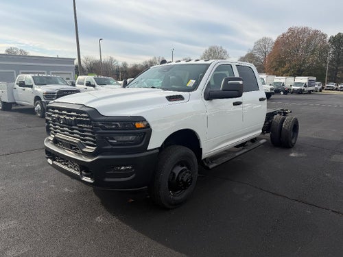 2026 RAM Ram 3500 Chassis Cab RAM 3500 TRADESMAN CREW CAB CHASSIS 4X4 60' CA