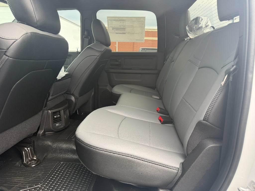 2026 RAM Ram 3500 Chassis Cab RAM 3500 TRADESMAN CREW CAB CHASSIS 4X4 60' CA