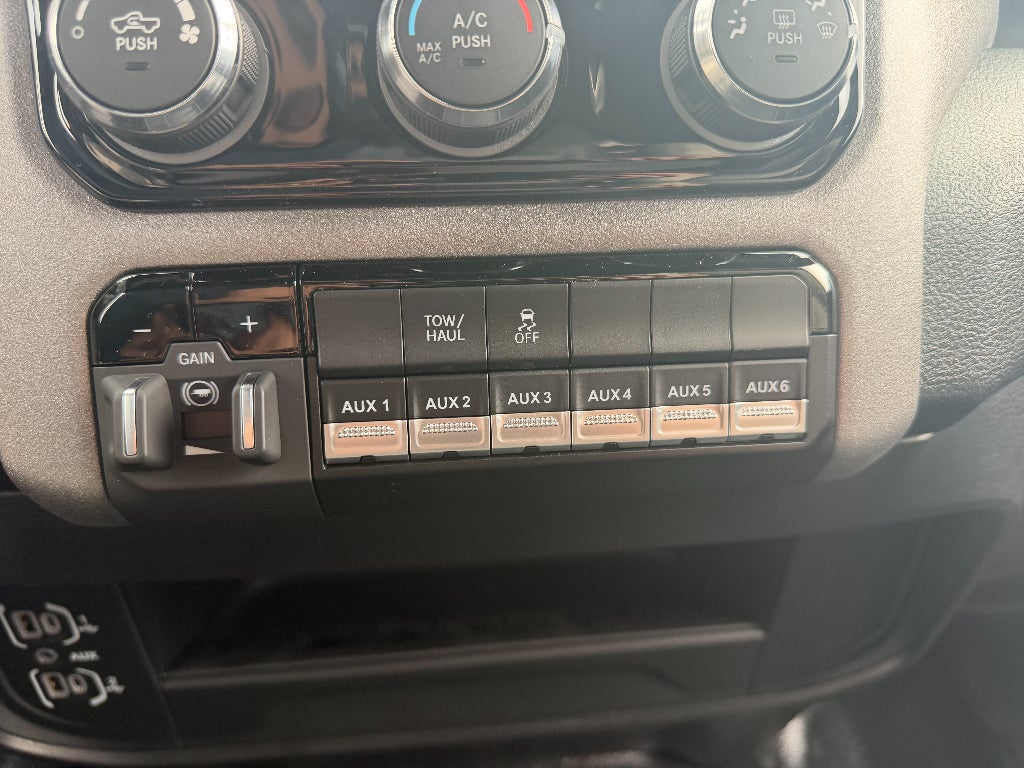 2026 RAM Ram 3500 Chassis Cab RAM 3500 TRADESMAN CREW CAB CHASSIS 4X4 60' CA