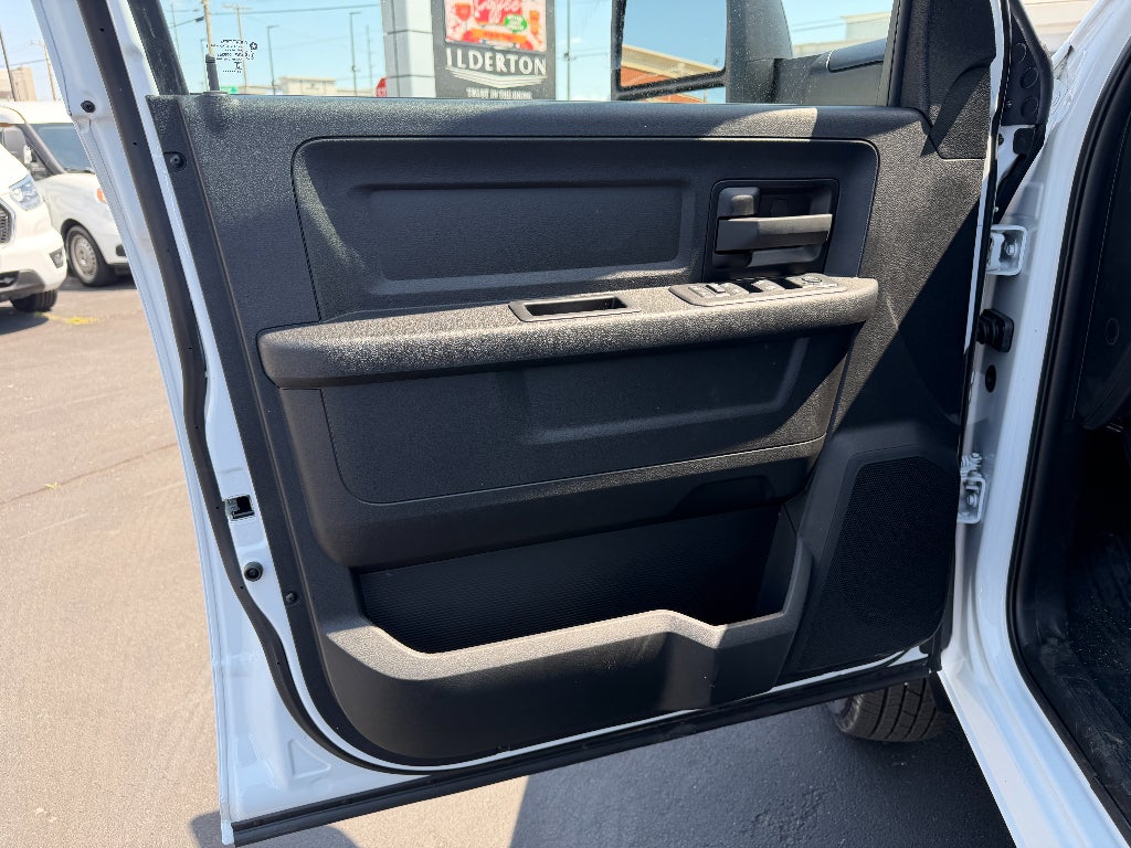 2026 RAM Ram 3500 Chassis Cab RAM 3500 TRADESMAN CREW CAB CHASSIS 4X4 60' CA