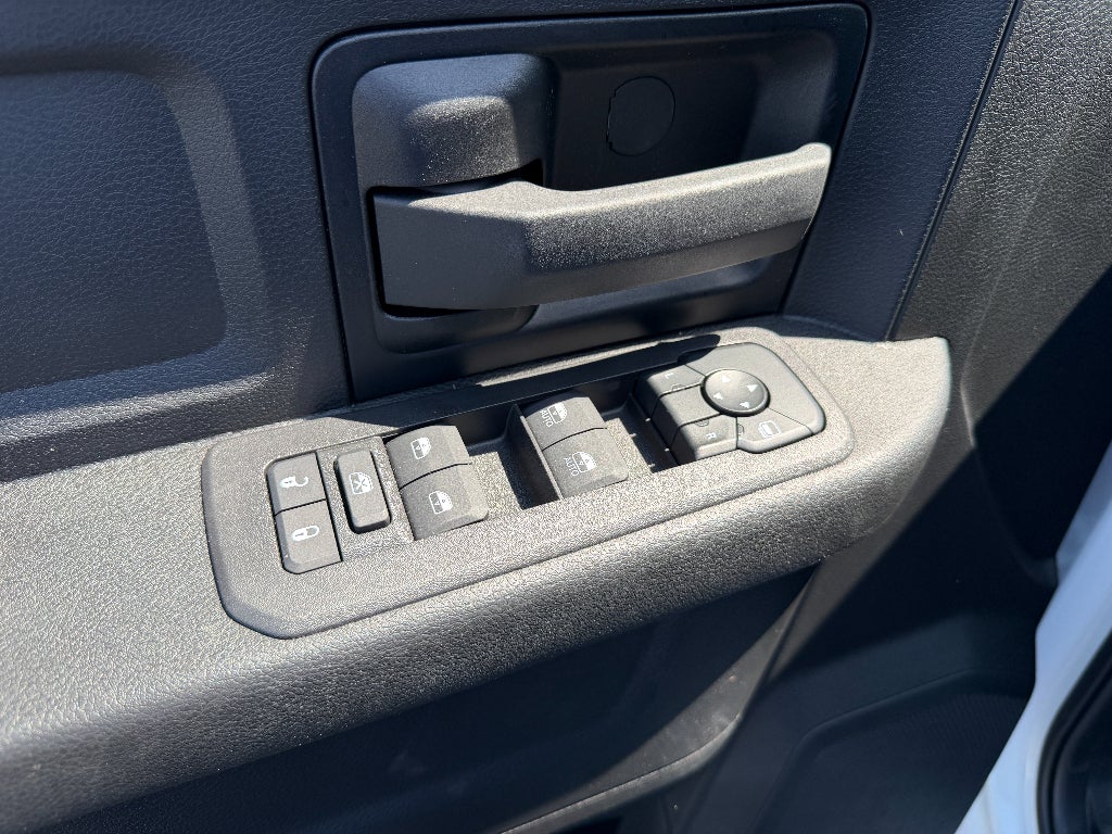 2026 RAM Ram 3500 Chassis Cab RAM 3500 TRADESMAN CREW CAB CHASSIS 4X4 60' CA