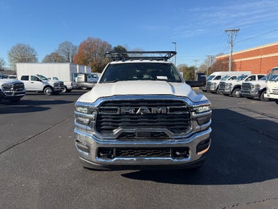 2025 RAM Ram 3500 Chassis Cab RAM 3500 TRADESMAN CREW CAB CHASSIS 4X4 60' CA