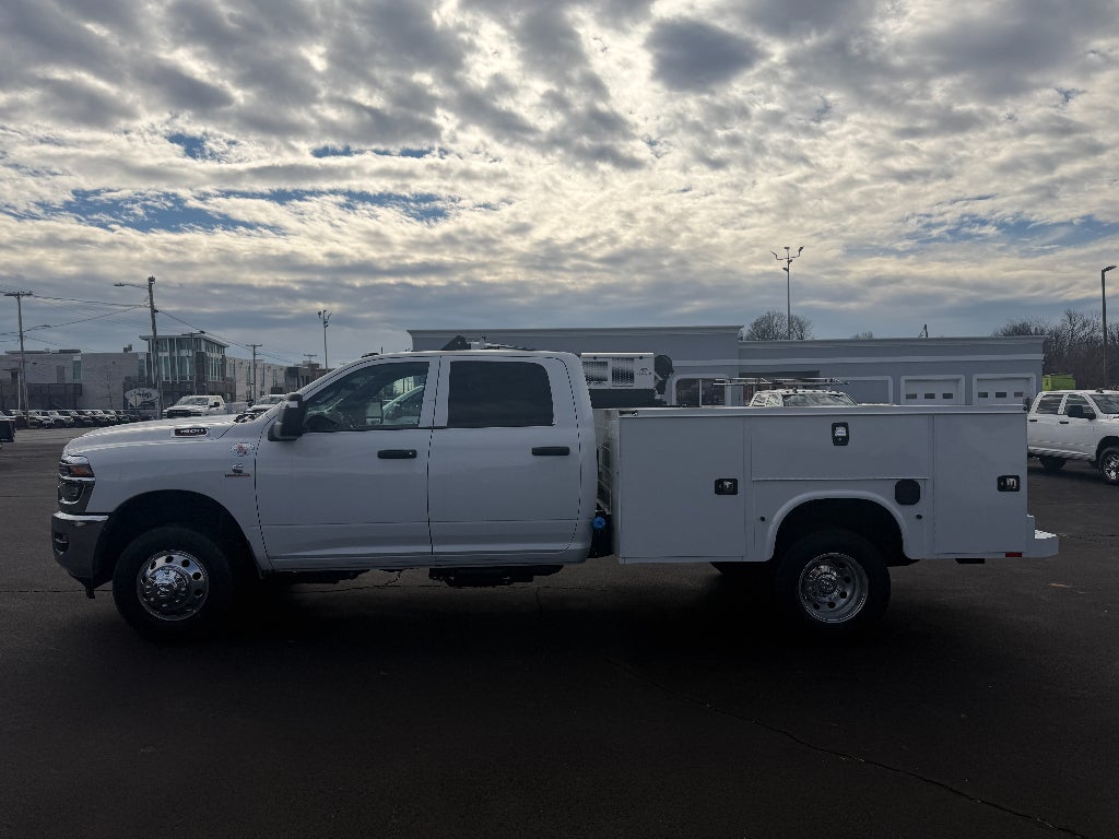 2026 RAM Ram 3500 Chassis Cab RAM 3500 TRADESMAN CREW CAB CHASSIS 4X4 60' CA