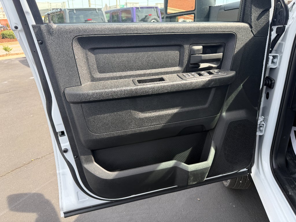 2026 RAM Ram 3500 Chassis Cab RAM 3500 TRADESMAN CREW CAB CHASSIS 4X4 60' CA