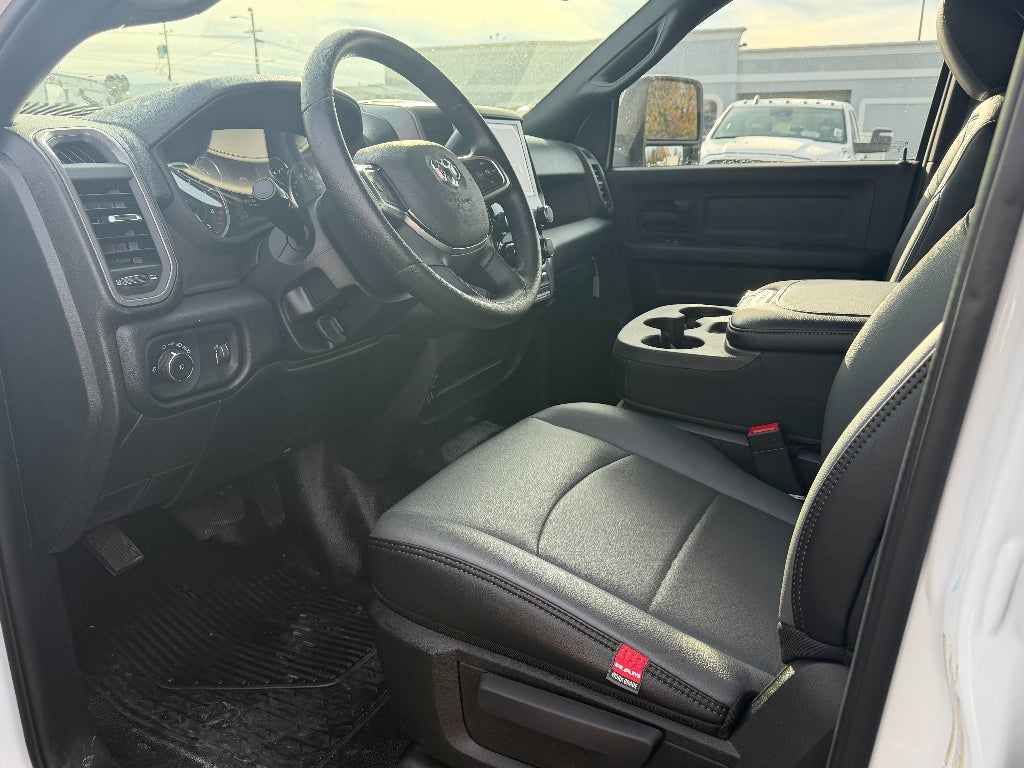 2026 RAM Ram 3500 Chassis Cab RAM 3500 TRADESMAN CREW CAB CHASSIS 4X4 60' CA