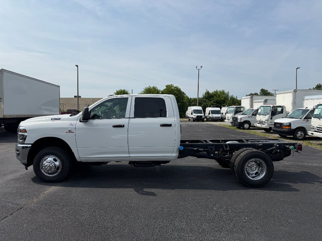 2026 RAM Ram 3500 Chassis Cab RAM 3500 TRADESMAN CREW CAB CHASSIS 4X4 60' CA