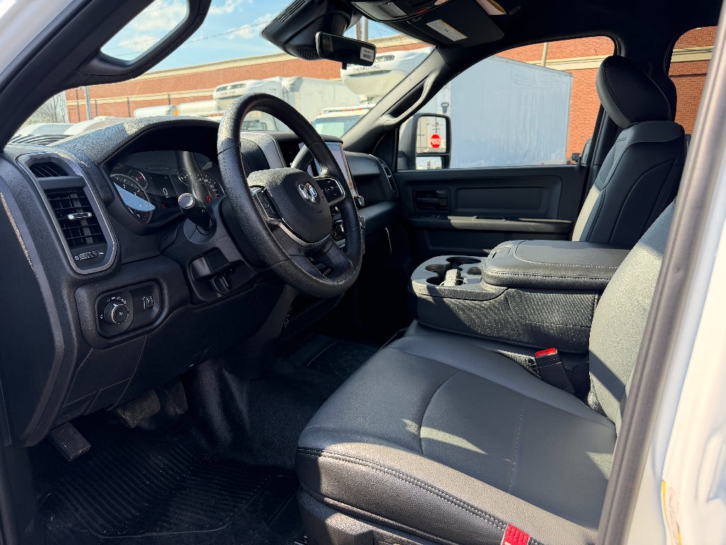 2026 RAM Ram 3500 Chassis Cab RAM 3500 TRADESMAN CREW CAB CHASSIS 4X4 60' CA