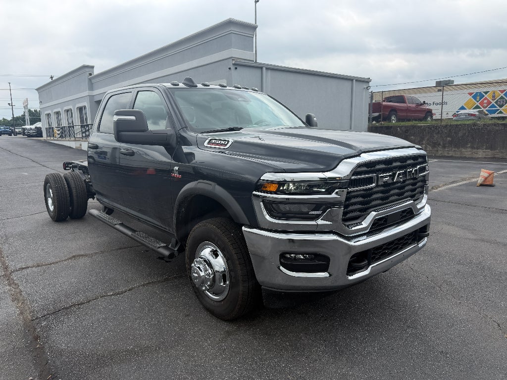 2026 RAM Ram 3500 Chassis Cab RAM 3500 TRADESMAN CREW CAB CHASSIS 4X4 60' CA