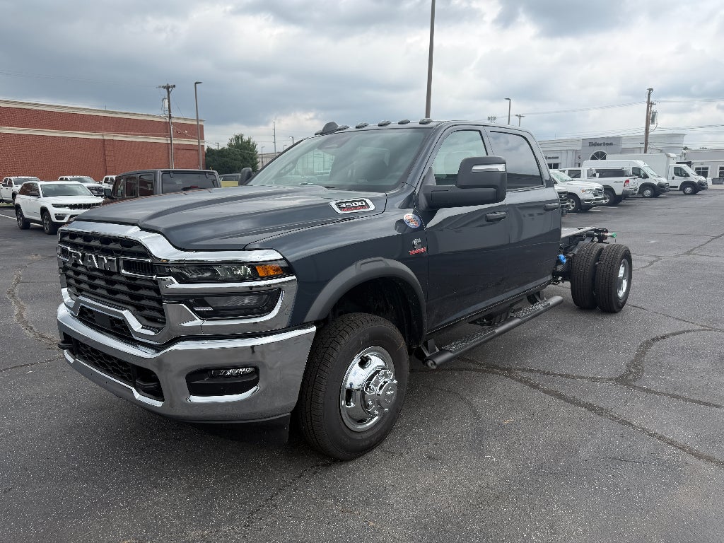 2026 RAM Ram 3500 Chassis Cab RAM 3500 TRADESMAN CREW CAB CHASSIS 4X4 60' CA