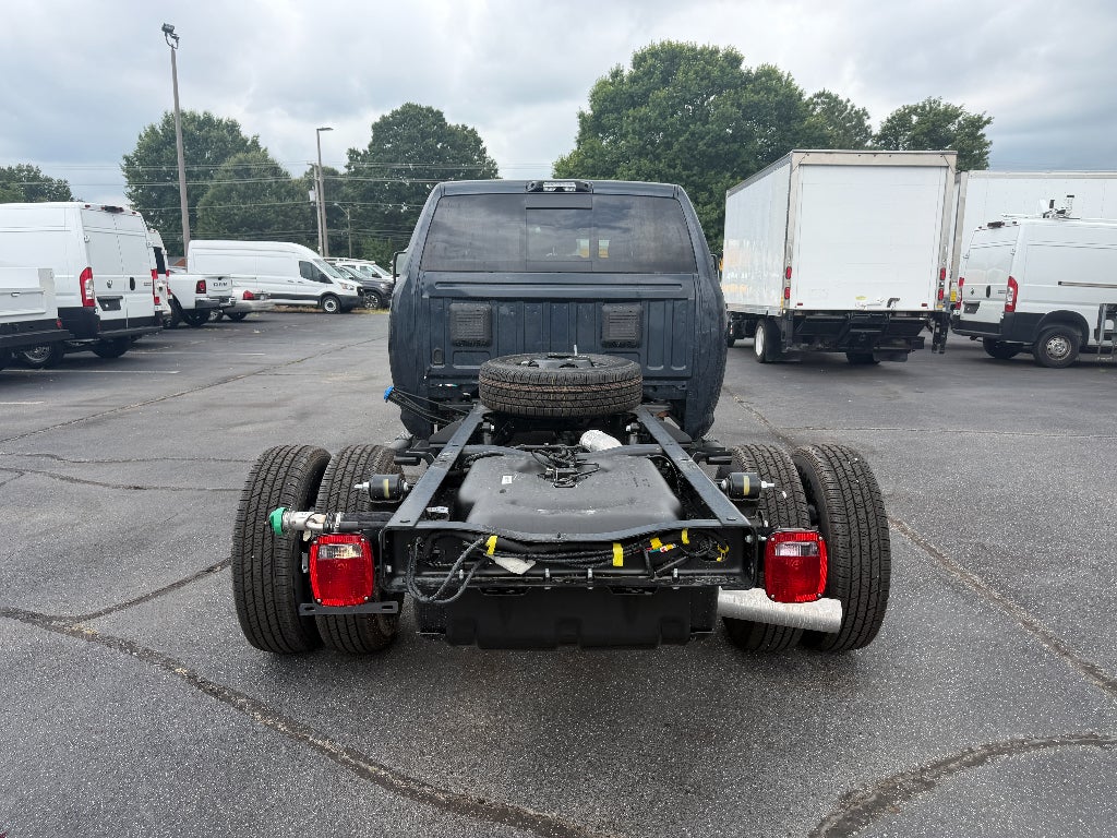 2026 RAM Ram 3500 Chassis Cab RAM 3500 TRADESMAN CREW CAB CHASSIS 4X4 60' CA