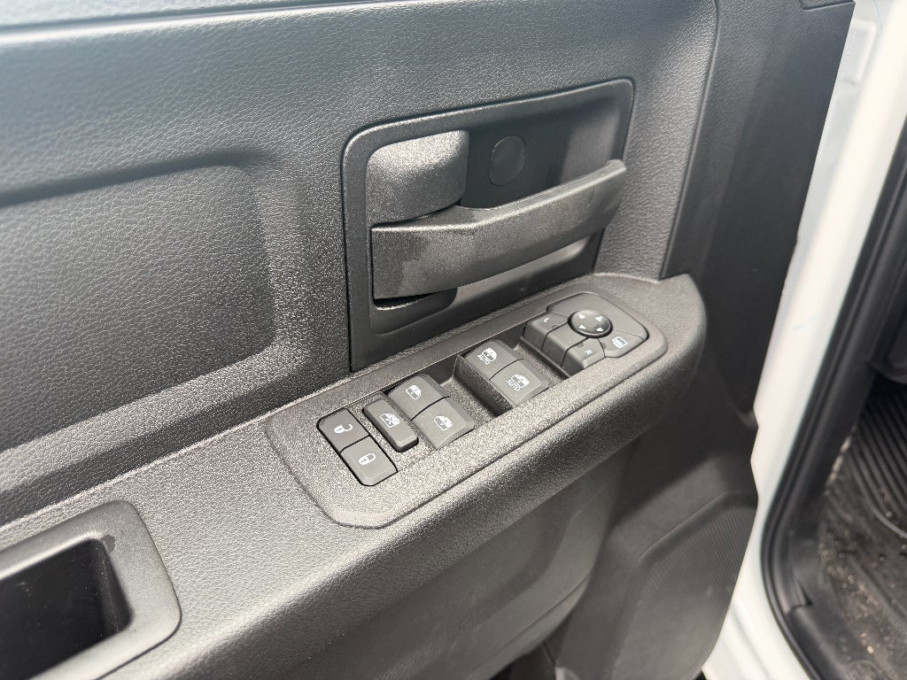 2026 RAM Ram 3500 Chassis Cab RAM 3500 TRADESMAN CREW CAB CHASSIS 4X4 60' CA