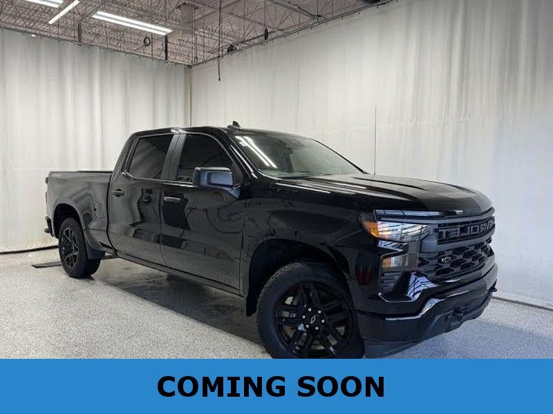 2023 Chevrolet Silverado 1500 4WD Crew Cab Short Bed Custom