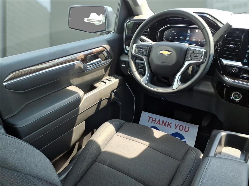 2023 Chevrolet Silverado 1500 4WD Crew Cab Short Bed LT with 2FL