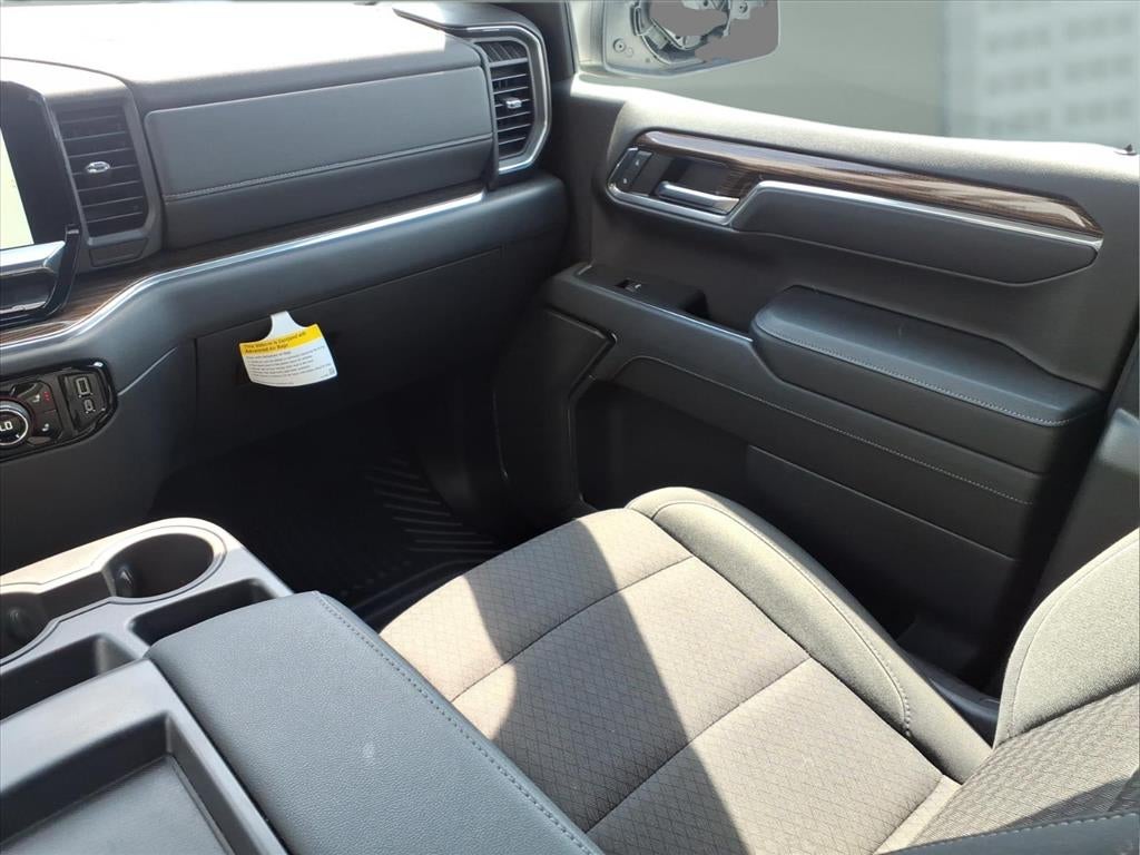 2023 Chevrolet Silverado 1500 4WD Crew Cab Short Bed LT with 2FL