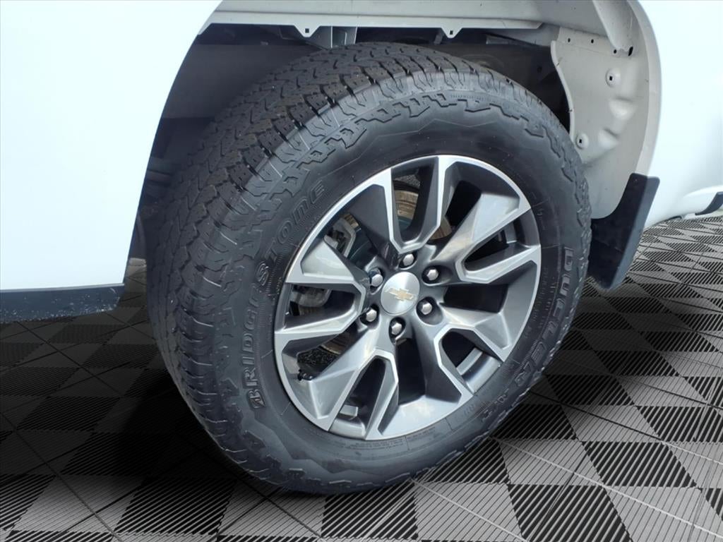2023 Chevrolet Silverado 1500 4WD Crew Cab Short Bed LT with 2FL