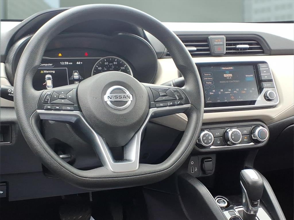 2021 Nissan Versa SV Xtronic CVT