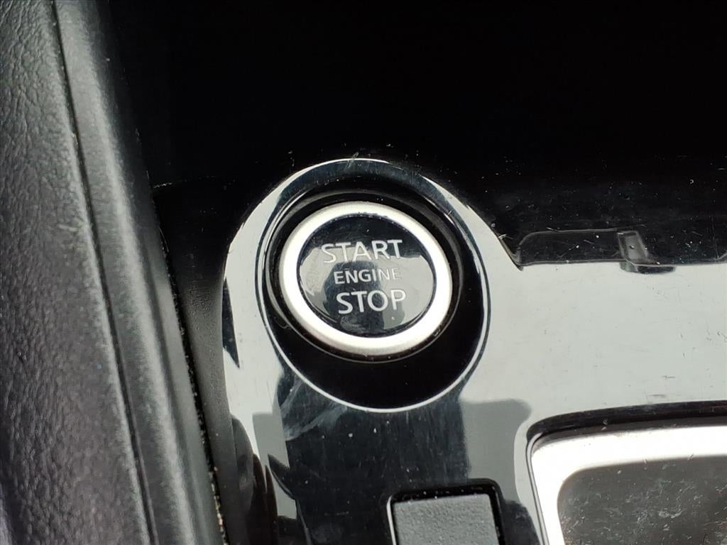 2021 Nissan Versa SV Xtronic CVT