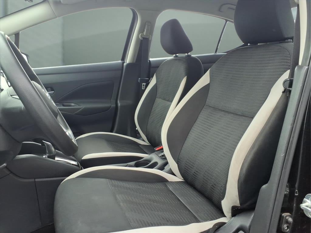 2021 Nissan Versa SV Xtronic CVT