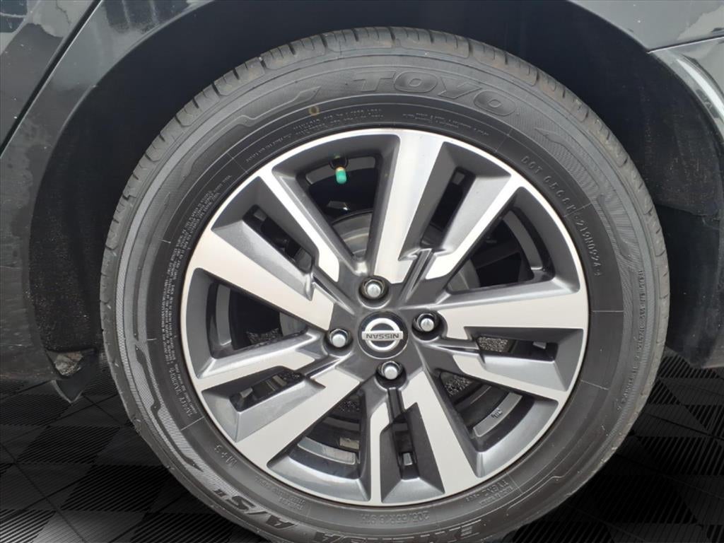 2021 Nissan Versa SV Xtronic CVT