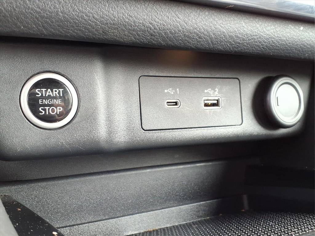 2022 Nissan Rogue SL FWD