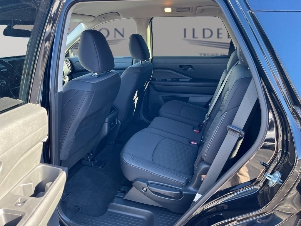 2024 Nissan Pathfinder SV 4WD