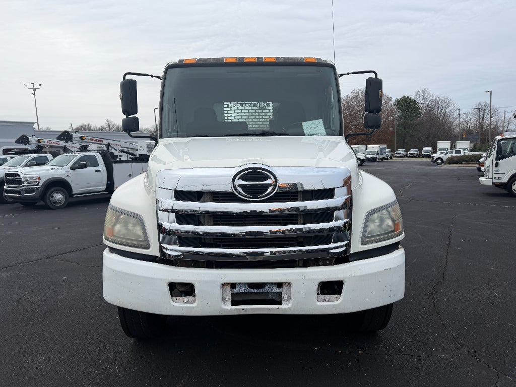 2013 Hino 268 Base