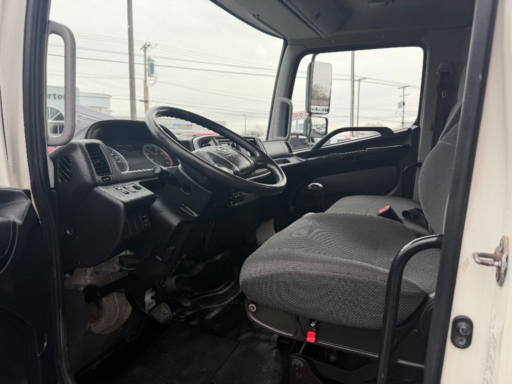 2013 Hino 268 Base