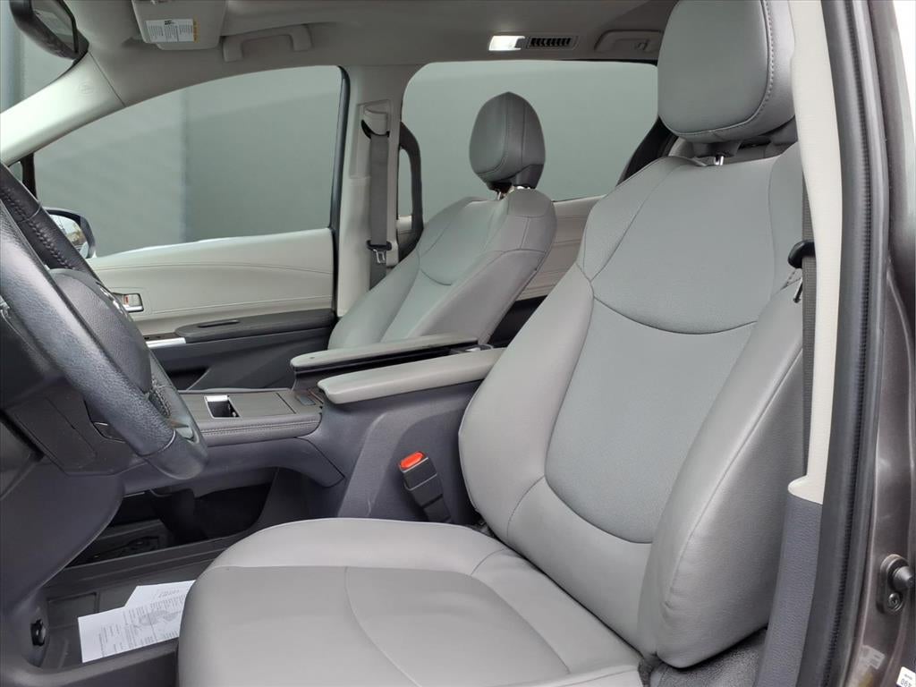 2022 Toyota Sienna XLE