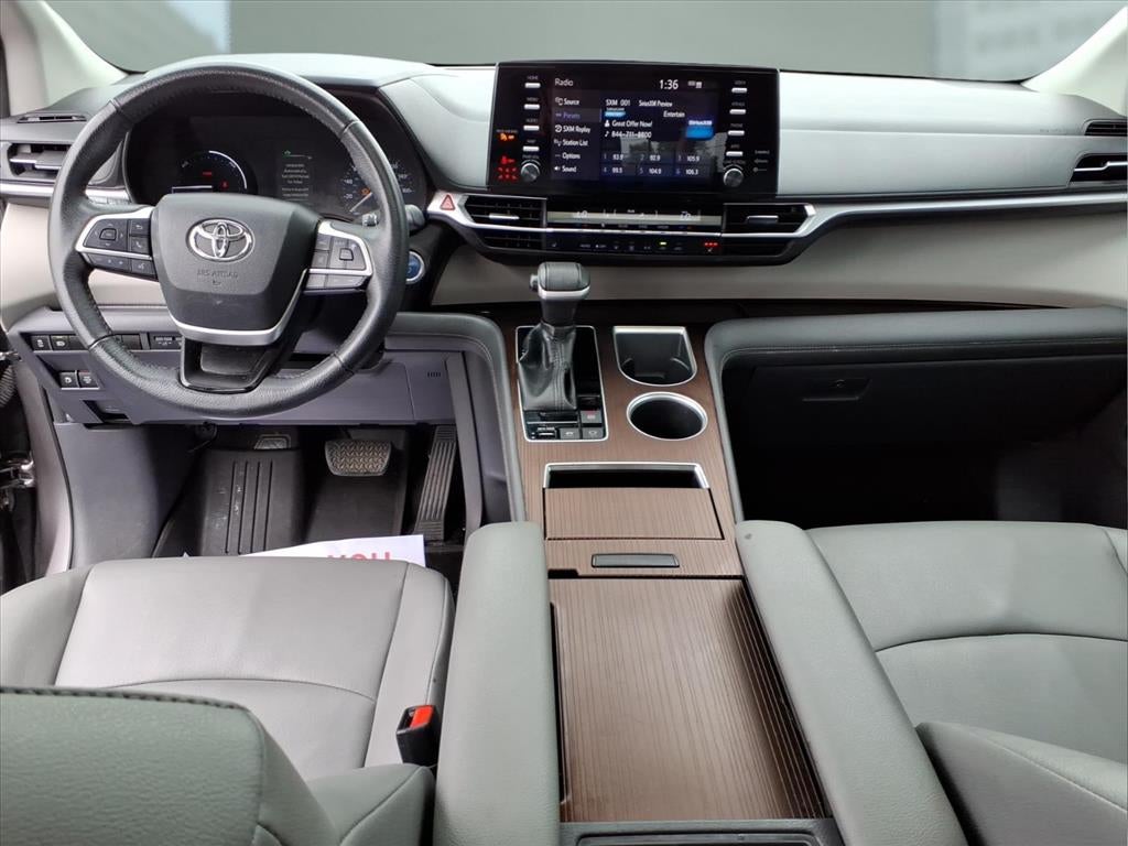 2022 Toyota Sienna XLE