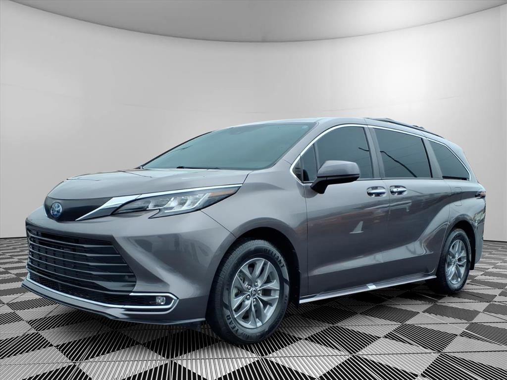 2022 Toyota Sienna XLE