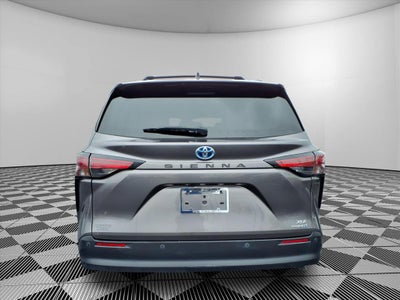2022 Toyota Sienna XLE