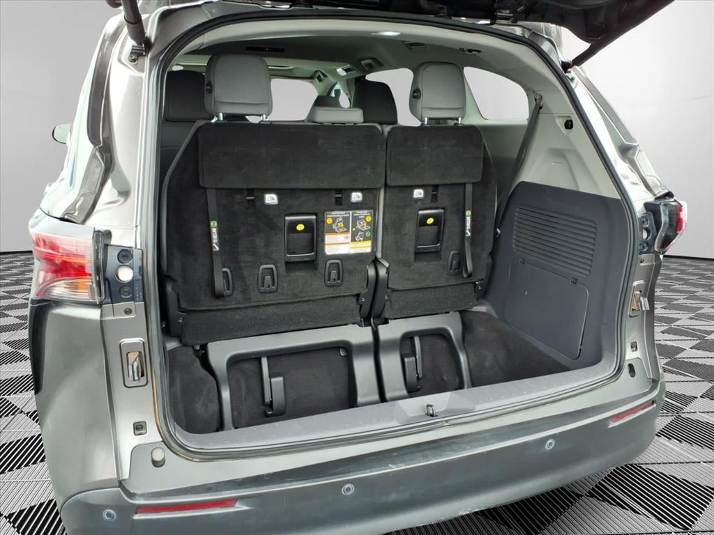 2022 Toyota Sienna XLE