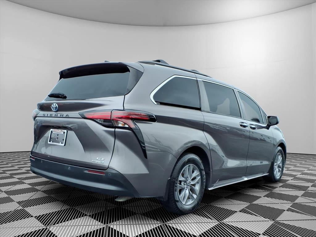 2022 Toyota Sienna XLE