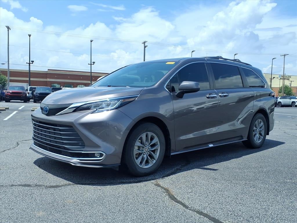 2022 Toyota Sienna XLE