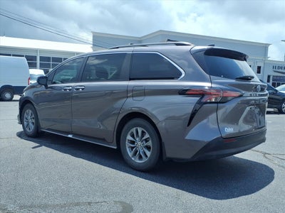 2022 Toyota Sienna XLE