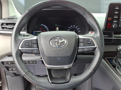 2022 Toyota Sienna XLE