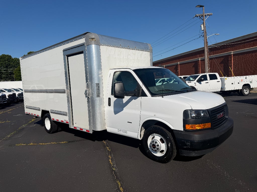 2022 GMC Savana Cutaway Work Van
