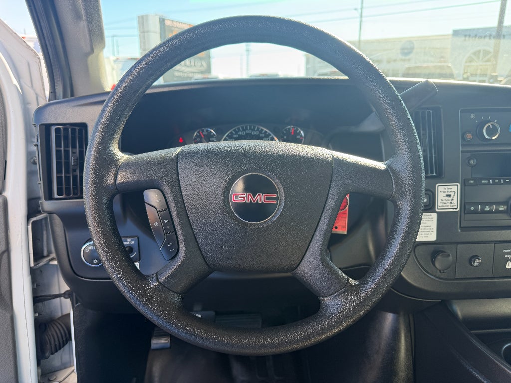 2022 GMC Savana Cutaway Work Van