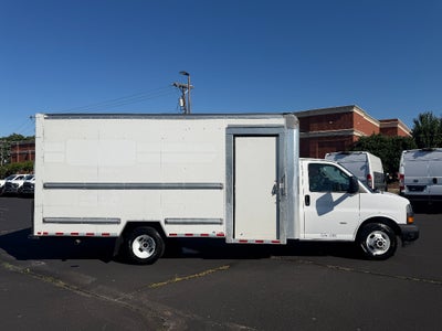2022 GMC Savana Cutaway Work Van